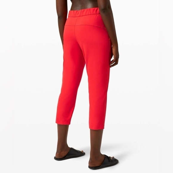 Lululemon On the Fly Crop *23"
Carnation Red - Picture 2 of 12